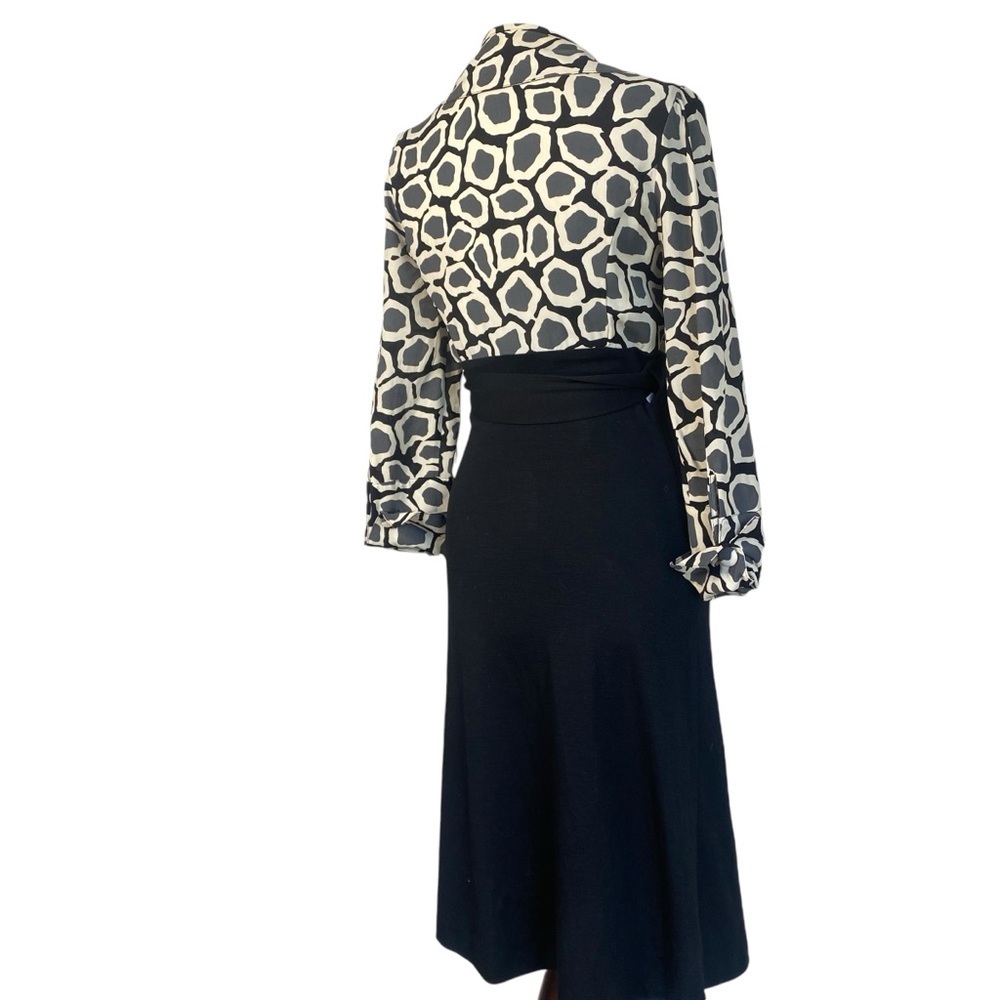 Diane Von Furstenberg, black,cream,gray, Brea wrap dress silk/wool skirt size 4 - Picture 4 of 12